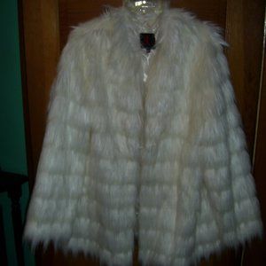 SIZE 1X Shirred pattern Faux Fur Semi Long